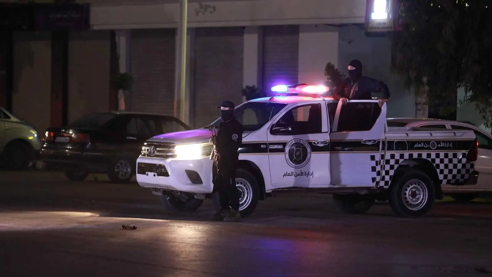 بينهم عنصر في "حزب الله".. اعتقال 4 مهربين بارزين بين سوريا والعراق