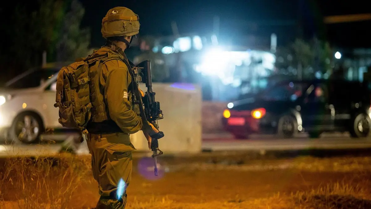 بزعم نيتهن تنفيذ هجوم مسلح.. الجيش الإسرائيلي يعتقل 3 فلسطينيات