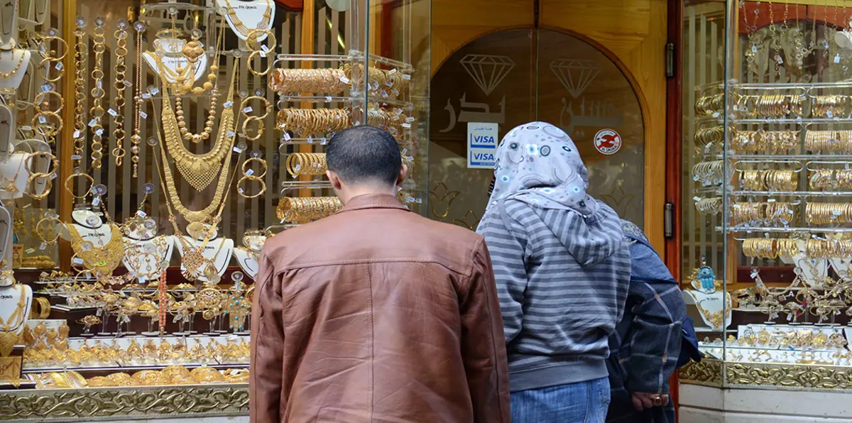 تعويم الجنيه المصري يطفئ بريق الذهب في موسم العيد