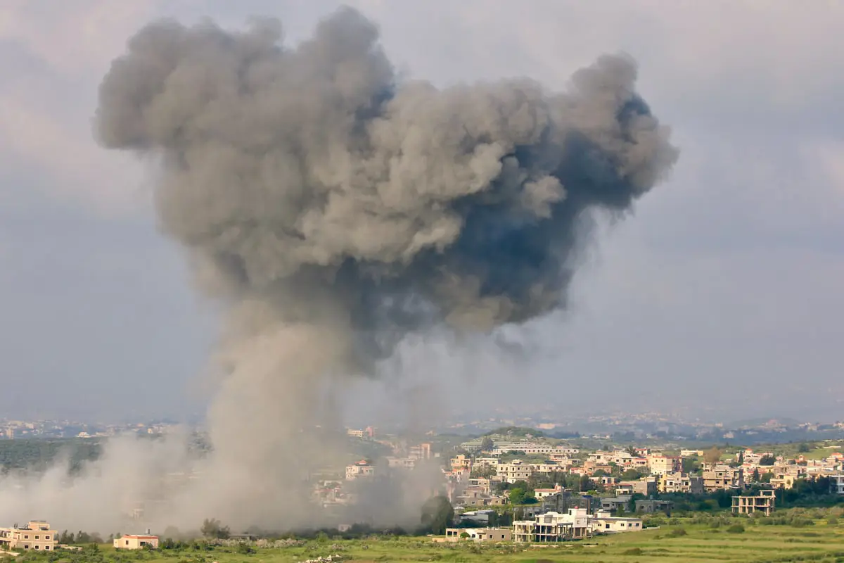 الجيش الإسرائيلي و"حزب الله" يتبادلان قصف مواقع حساسة 