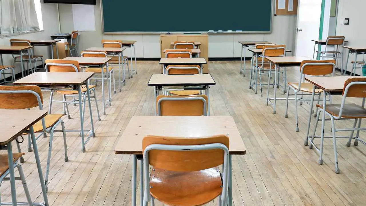 فتى يطعن طفلاً ويصيب معلمة وتلميذة في البرازيل