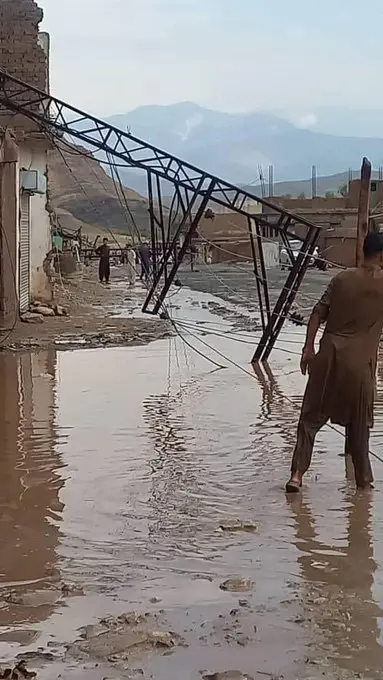 السيول هدمت المرافق العامة