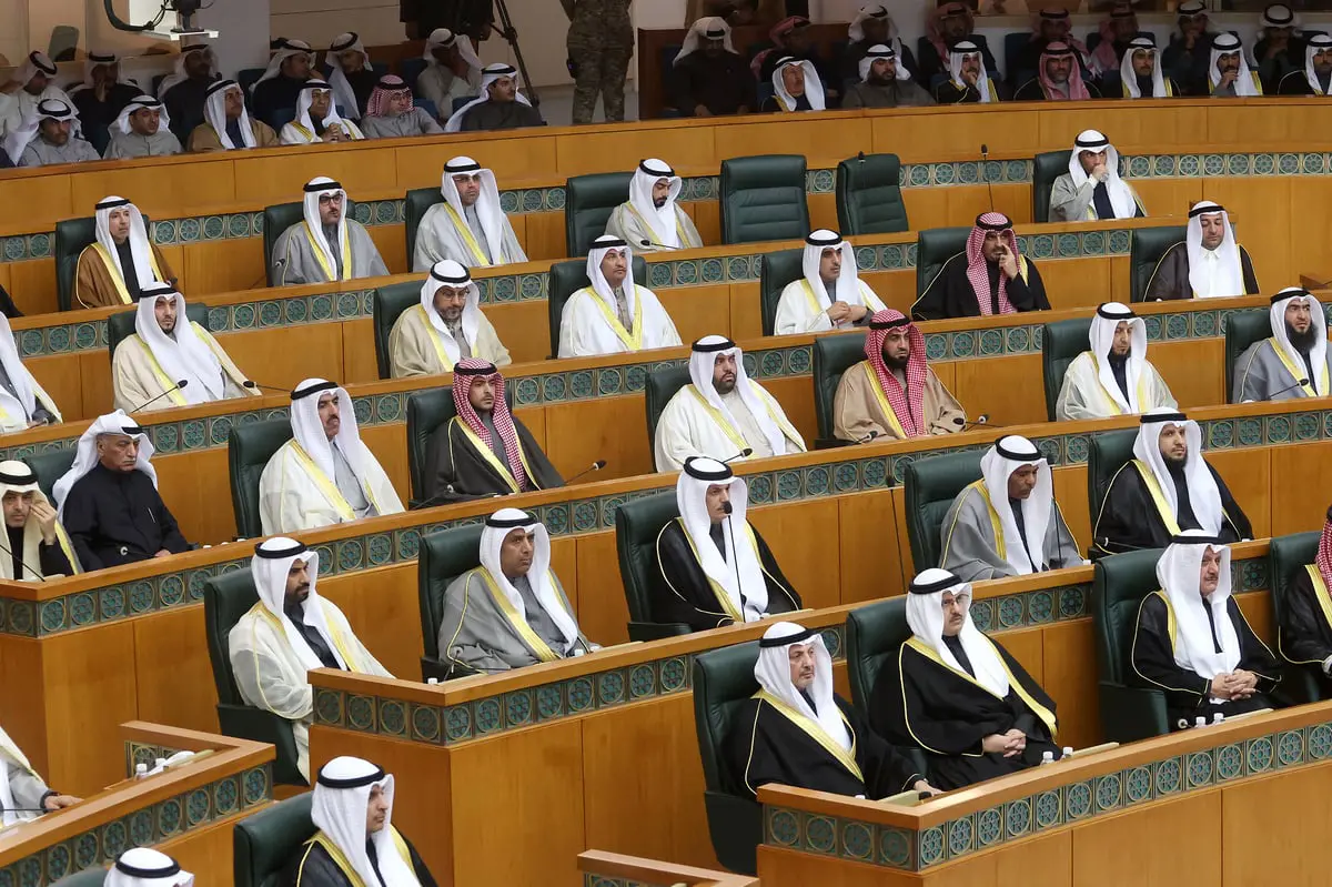 بعد تعرضها للانتقاد.. الحكومة الكويتية تقدم استقالتها لأمير البلاد