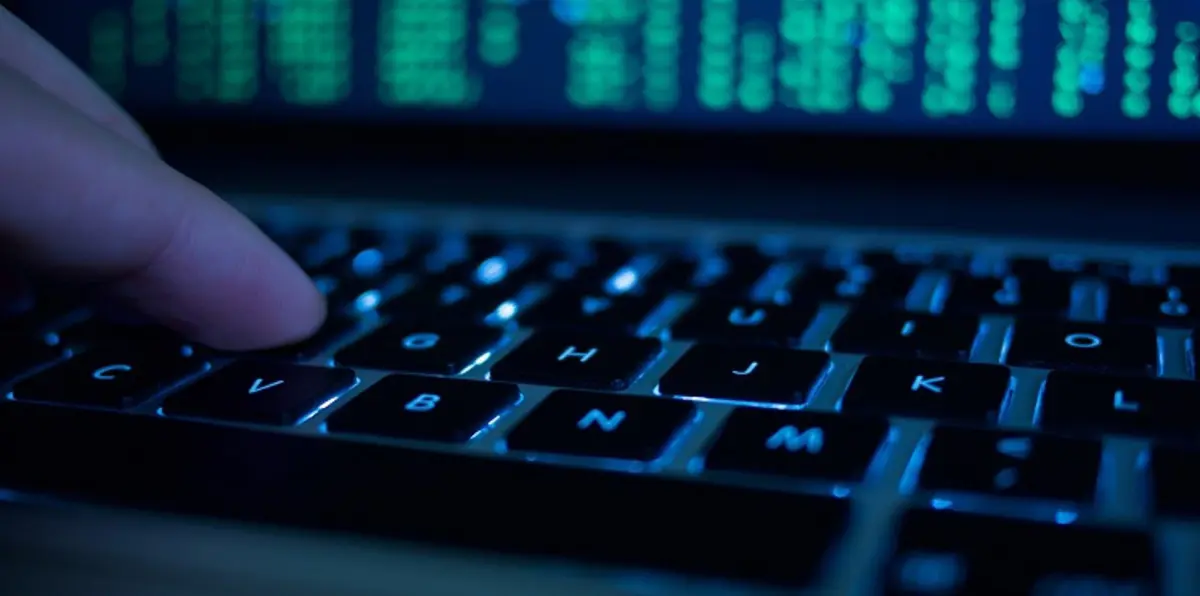 بعد هجمات "شمعون2".. أصحاب المنشآت الخاصة بالسعودية يطالبون وزارة العمل إلغاء غرامات التحديث