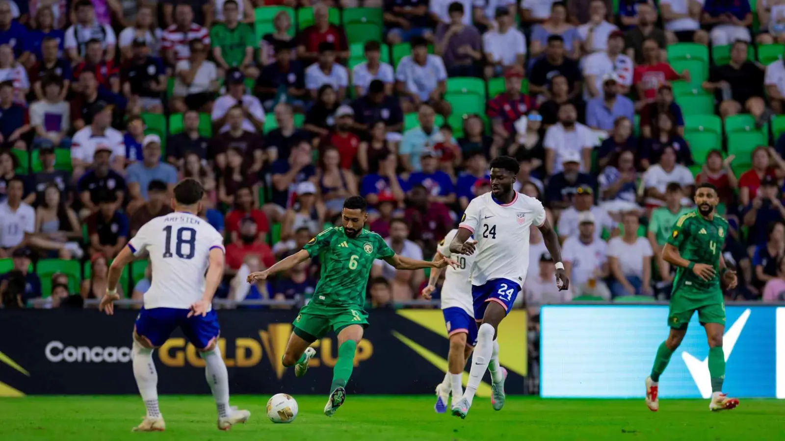 الولايات المتحدة تهزم السعودية وتتأهل لربع نهائي الكأس الذهبية 2025 (فيديو)