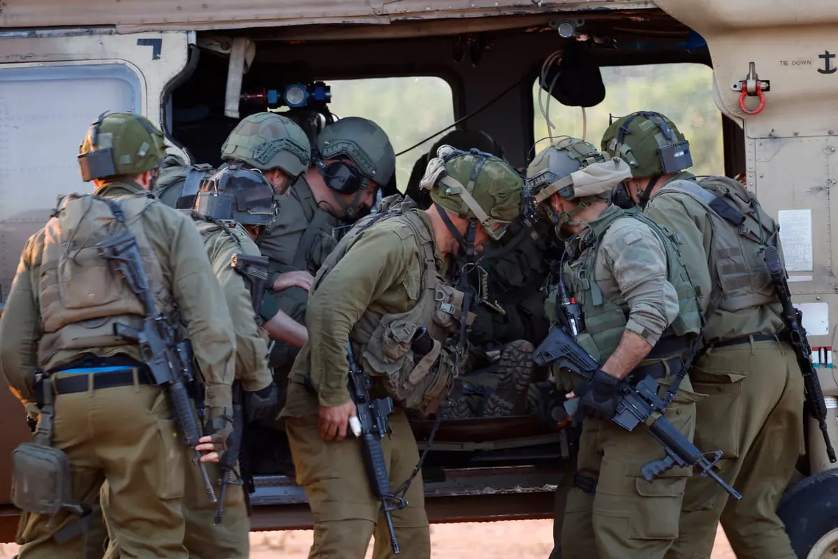 الجيش الإسرائيلي يعلن إصابة ضابط وجنديين عند الحدود مع لبنان