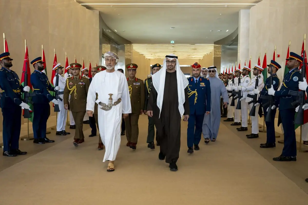 الإمارات وعُمان تؤكدان مواقفهما الداعية إلى الاستقرار في المنطقة