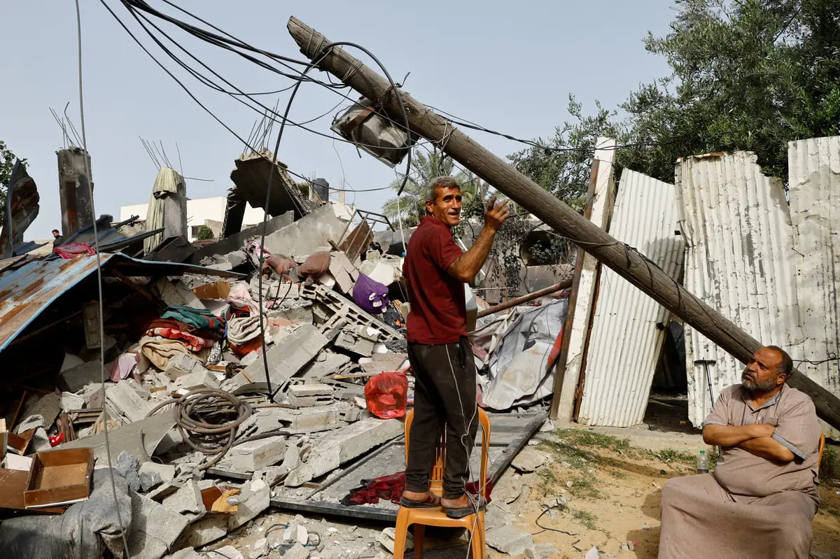 الفلسطينيون والإسرائيليون يترقبون وقف إطلاق النار