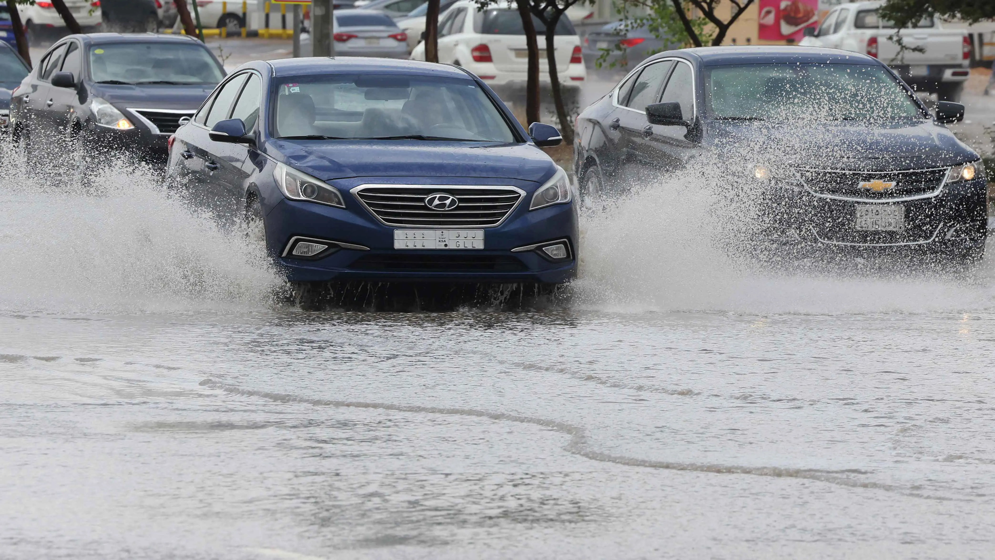 السعودية.. هطولات مطرية غزيرة تخلف خسائر بشرية في جازان