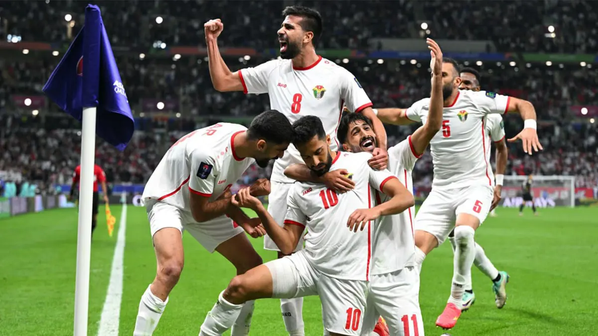 قهوة عربية ومنسف.. النشامى في نهائي كأس آسيا (فيديو)