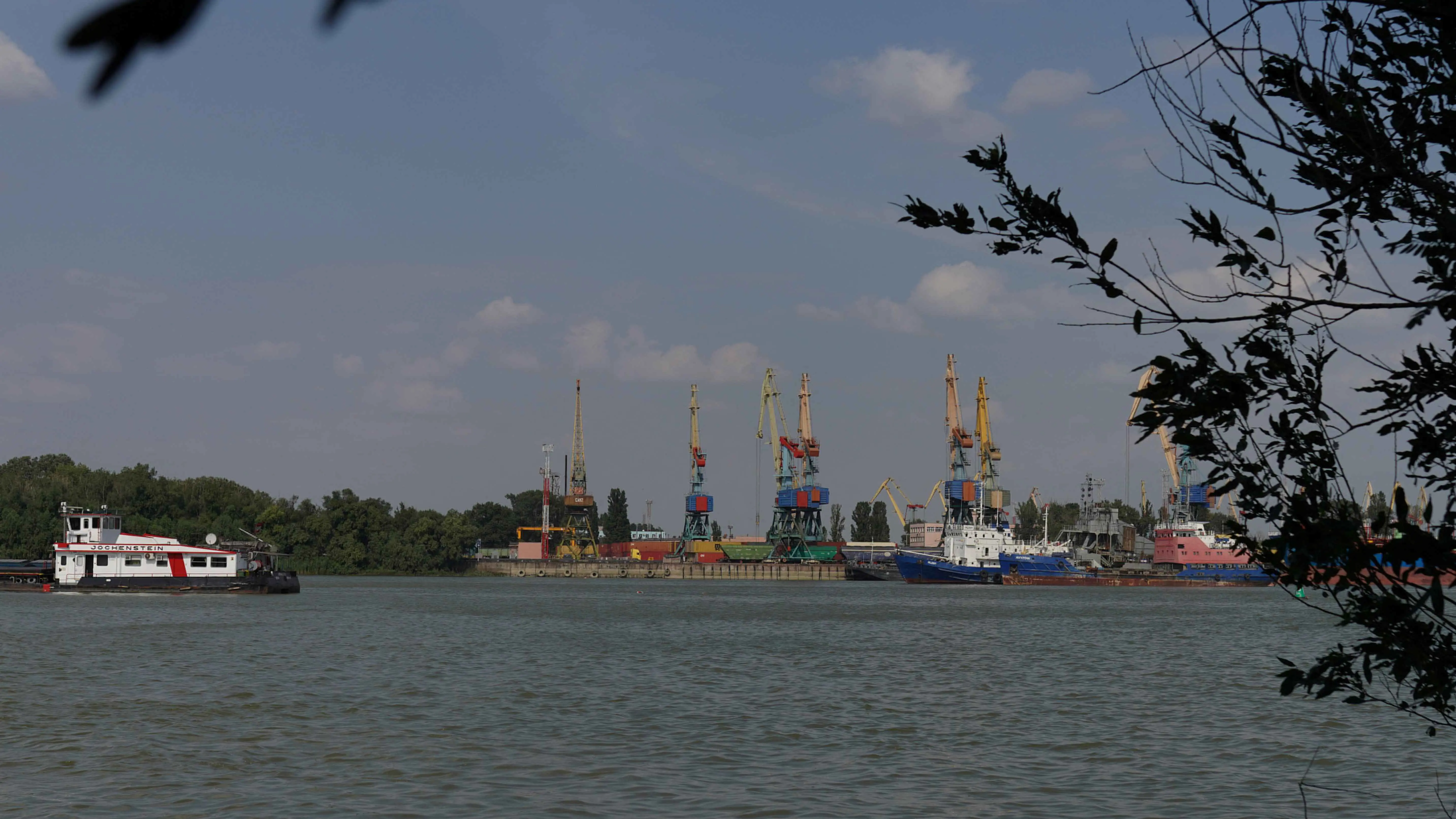 "ميناء إسماعيل" الأوكراني في مرمى الهجمات الروسية.. ما أهميته؟