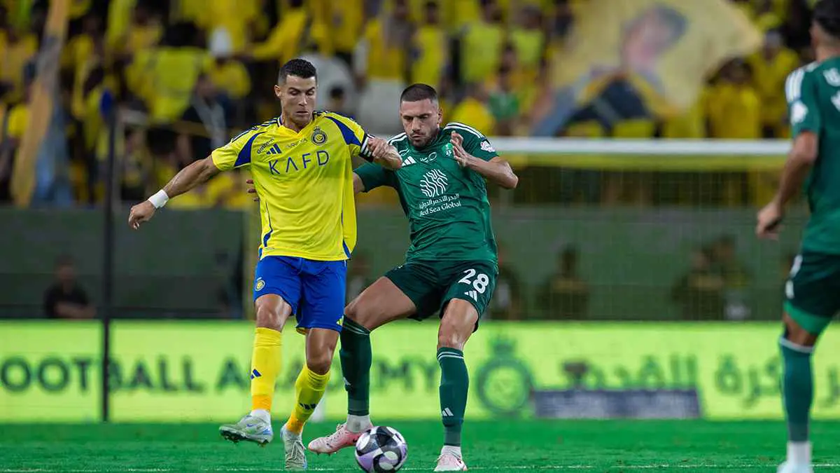 رجل مباراة النصر والأهلي في دوري روشن السعودي (صورة)