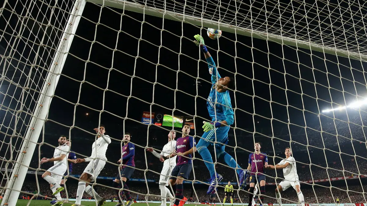 الكلاسيكو: إنقاذ مذهل من كيلور نافاس خلال مباراة برشلونة وريال مدريد (فيديو)