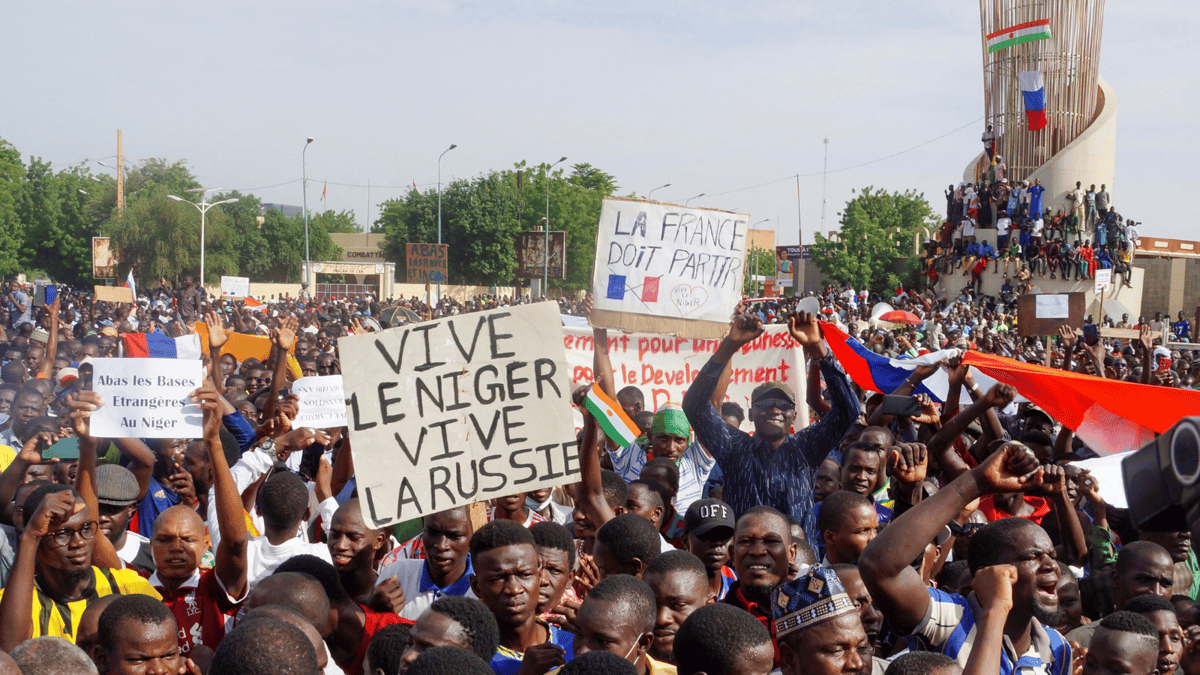 النيجر تلجأ إلى توغو للتوسط من أجل تخفيف العقوبات