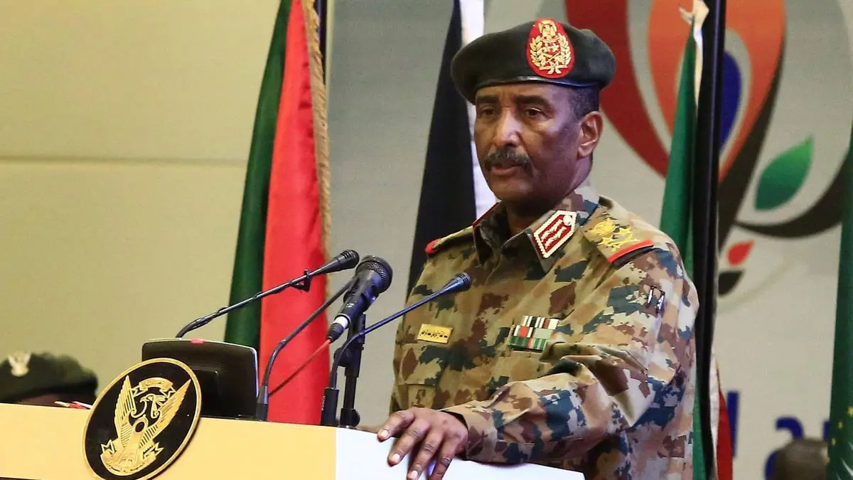 صحيفة سودانية: البرهان سيحل مجلس السيادة ويسلم السلطة في غضون أسبوعين