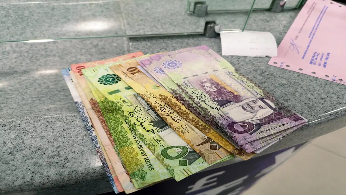 تقرير غربي: اقتصاد السعودية يتعافى وعجز الميزانية يتحول لفائض