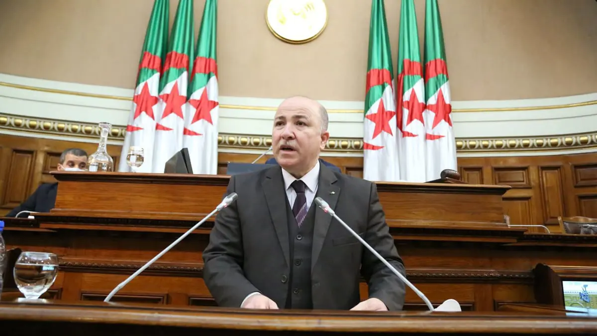 تقرير: رئيس الوزراء الجزائري الجديد "محاصر" بسبب سياسات تبون  ‎‎