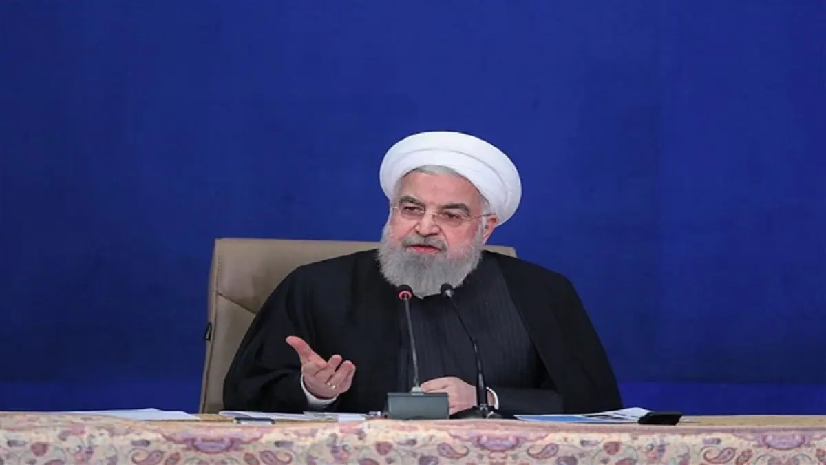الرئيس الإيراني: مليارات الدولارات ضاعت في عهد حكومة نجاد