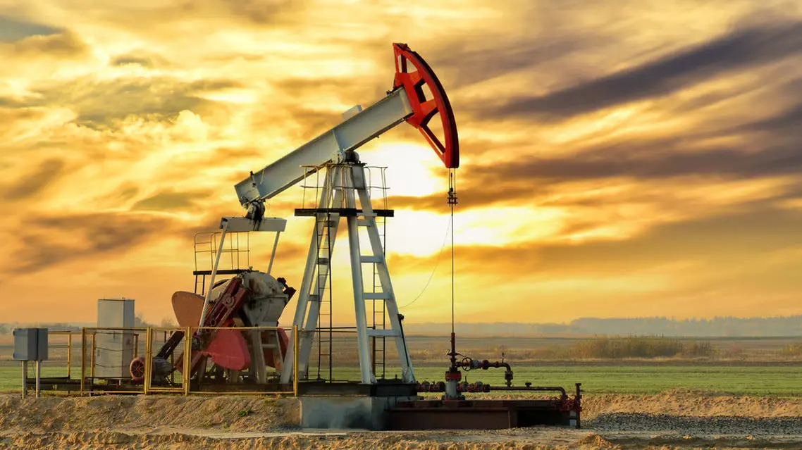  استقرار أسعار النفط وسط عوامل متباينة