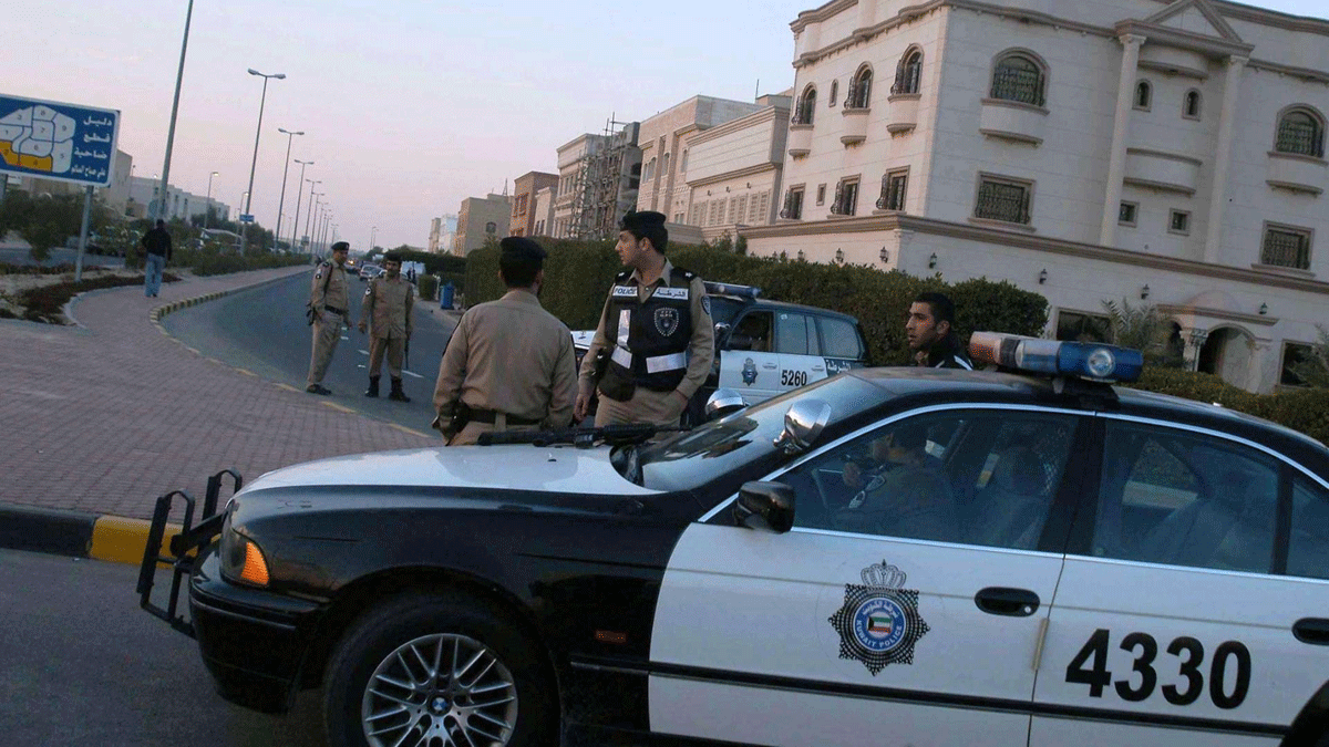 بعد بلاغ عن جسم غريب.. الأمن الكويتي يكتشف قنبلة بدائية