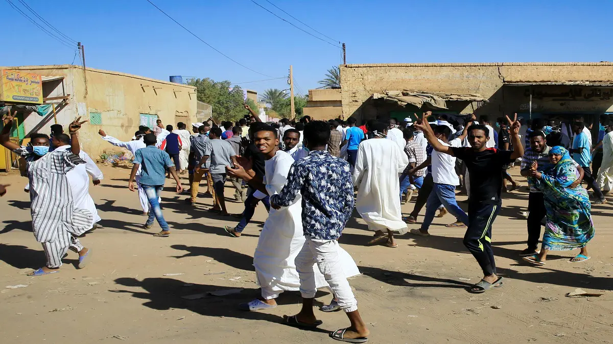 رويترز: الشرطة السودانية تطلق الرصاص الحي على تشييع جنازة متظاهر