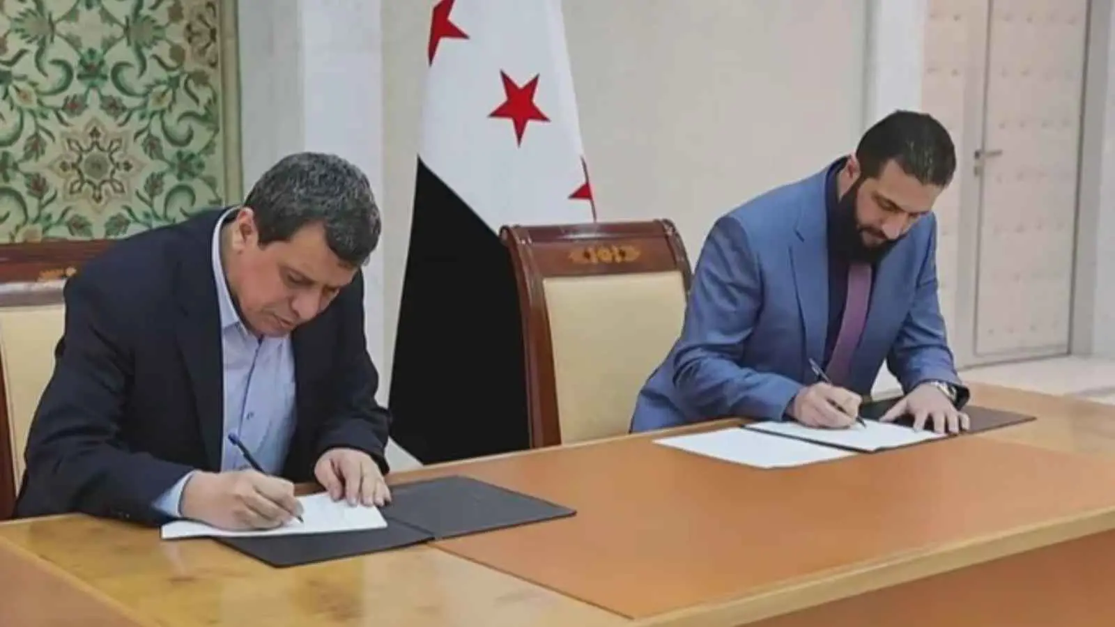 سوريا.. هل يطيح تعيين أبو حاتم شقرا باتفاق "الشرع - عبدي"؟