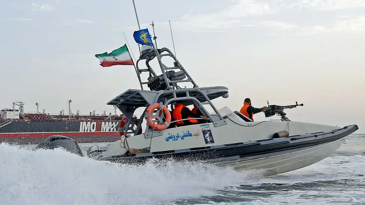 الحرس الثوري الإيراني يعلن احتجاز سفينة قرب جزيرة أبو موسى