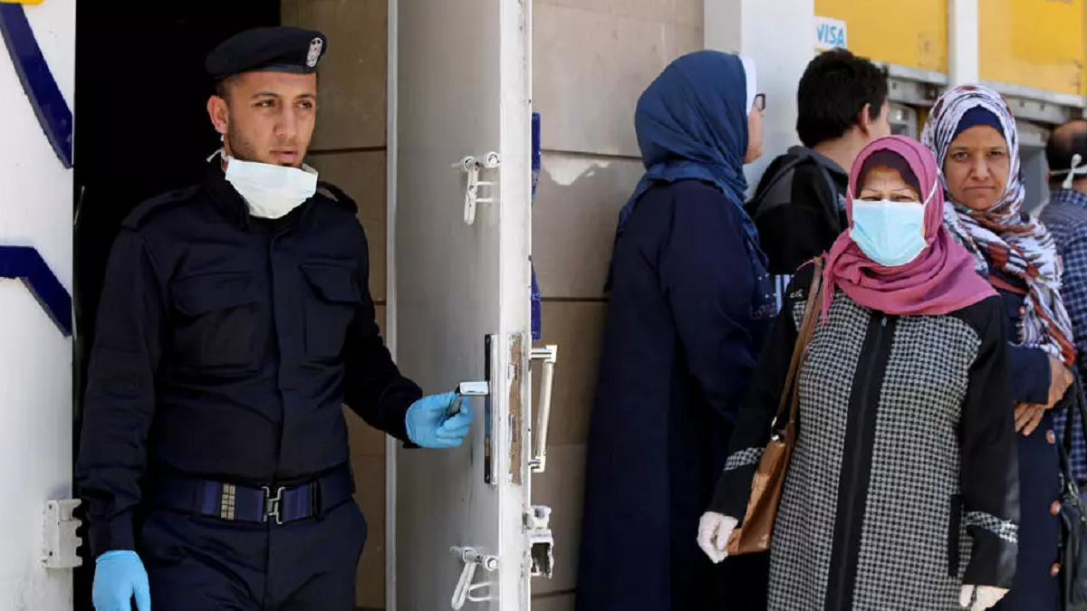 غزة.. دراسة فرض حظر التجوال بعد تسجيل 29 إصابة جديدة بكورونا