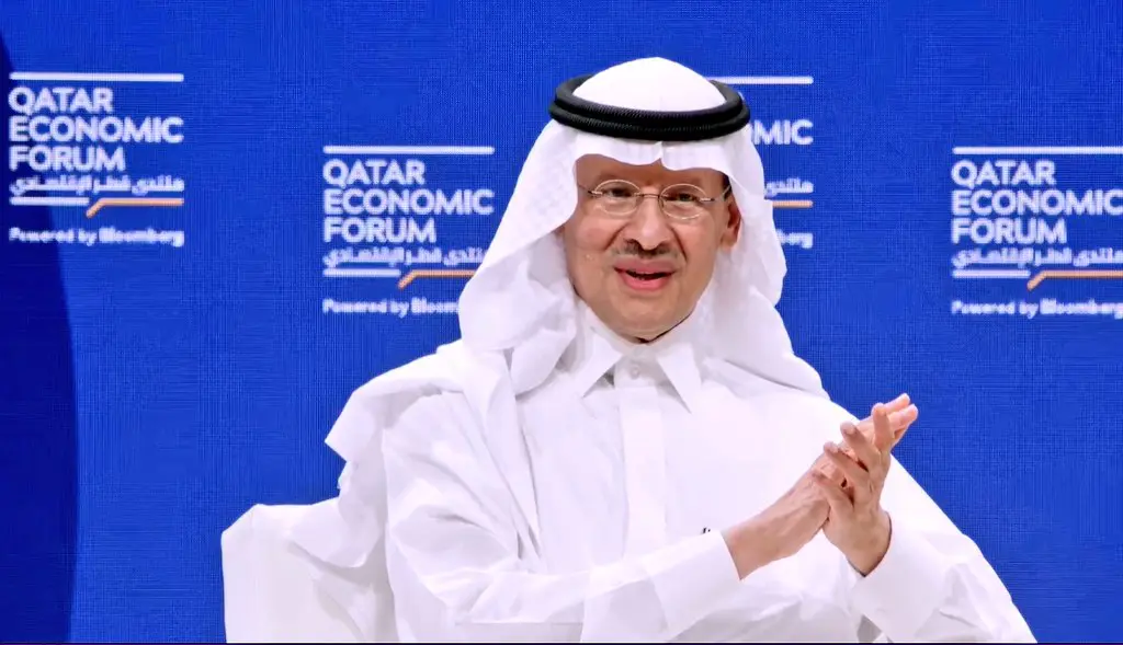 وزير الطاقة السعودي يحذر المضاربين قبل اجتماع "أوبك+"