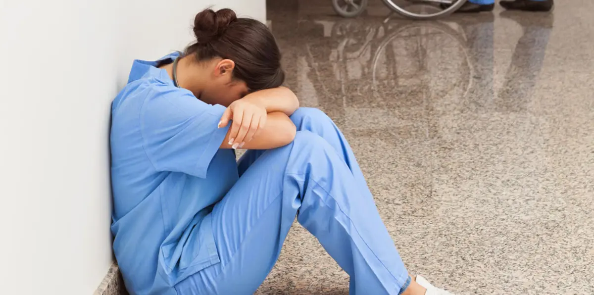 "الممرضات المنسيات"..فضيحة جديدة تضرب وزارة الصحة بالكويت
