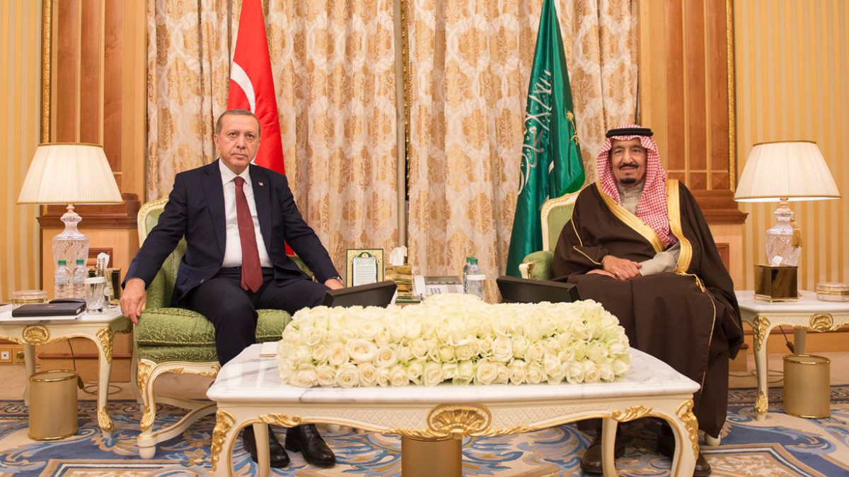 الملك سلمان يجري اتصالا هاتفيا مع أردوغان عشية قمة العشرين في الرياض