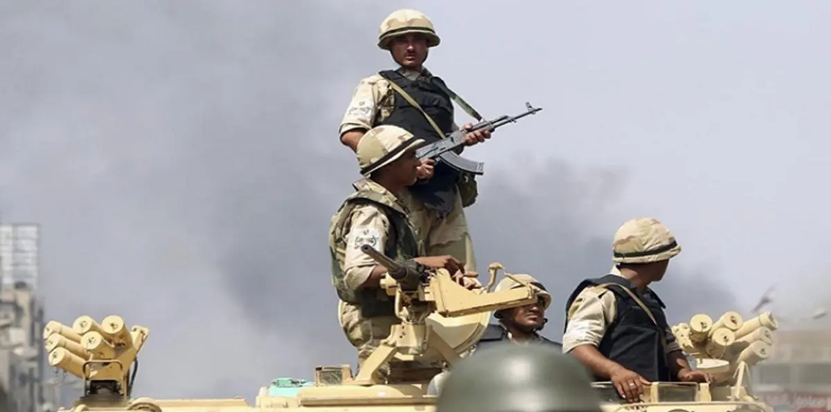 مصر.. مقتل وإصابة 7 من الجيش بتفجير وسط سيناء