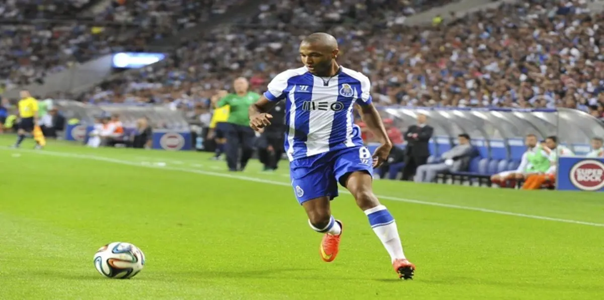 "فوتبول ليكس" يكشف التلاعب في صفقة ياسين براهيمي