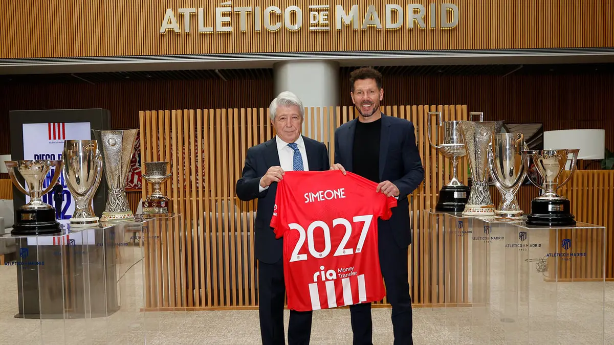 سيميوني يمدّد عقده مع أتلتيكو مدريد حتى عام 2027