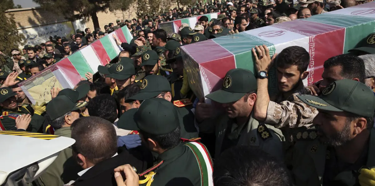 مقتل قيادي بالحرس الثوري في البوكمال السورية (صورة)