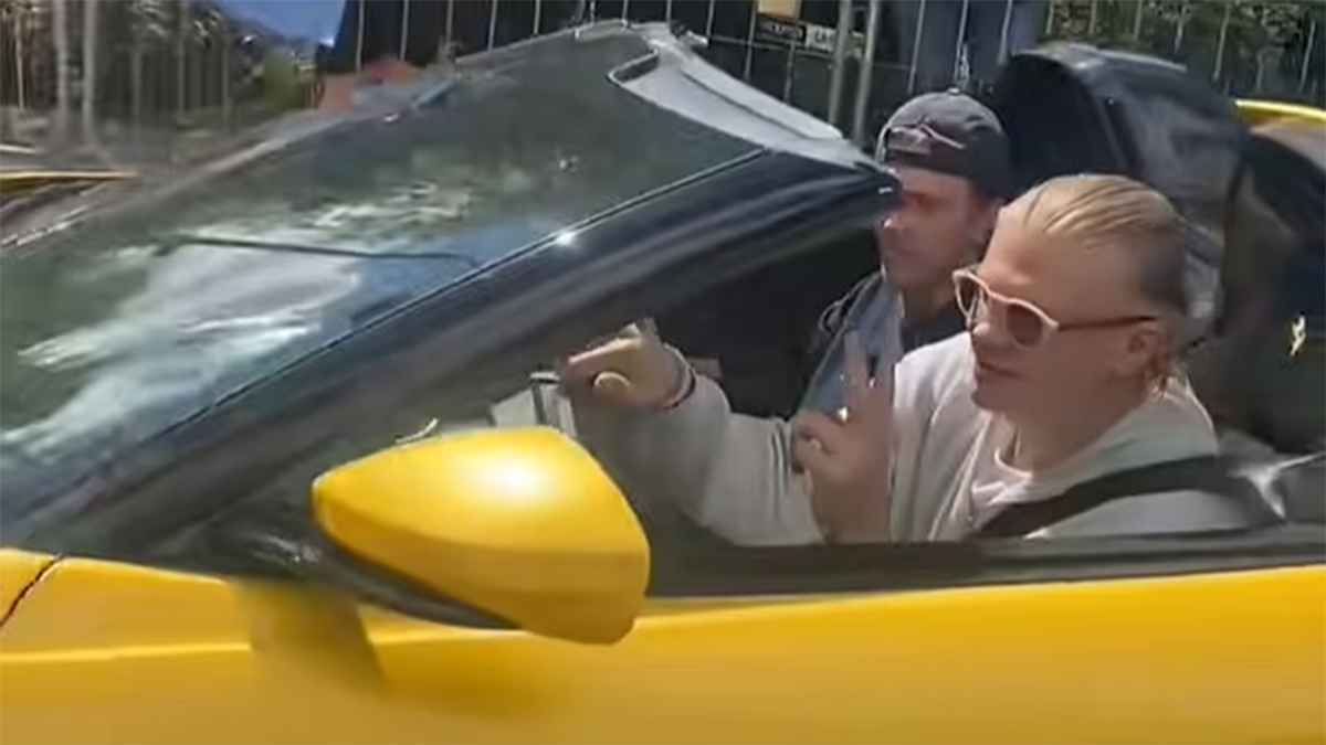 هالاند يفاجئ الجميع بسيارة صفراء خارقة.. كم يبلغ سعرها؟ (فيديو وصور) | إرم نيوز