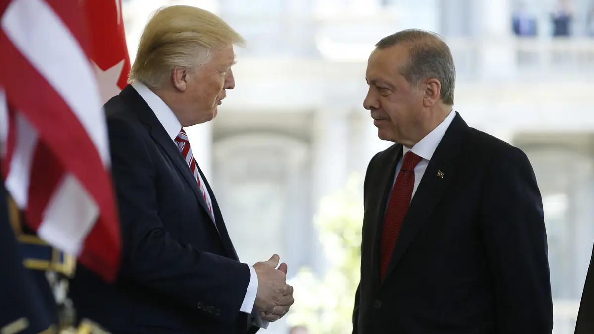 ترامب يدعو تركيا واليونان إلى الحوار لحل النزاع بينهما في شرق المتوسط