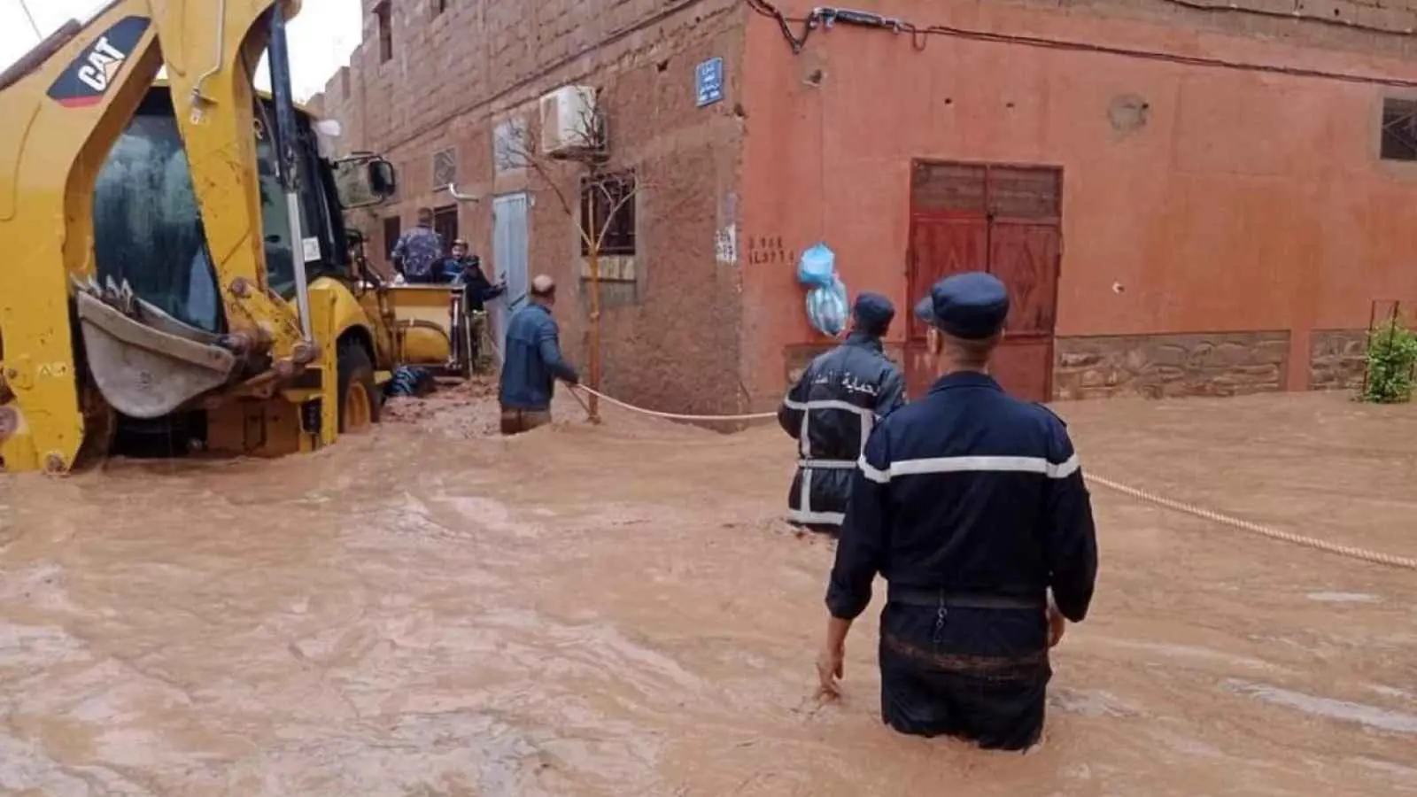 8 قتلى في حصيلة جديدة لضحايا فيضانات الجزائر