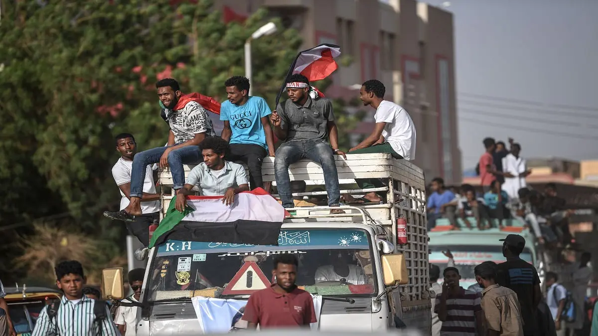 بعد إقالة والي كسلا.. 26 قتيلا وجريحا باشتباكات قبلية في السودان
