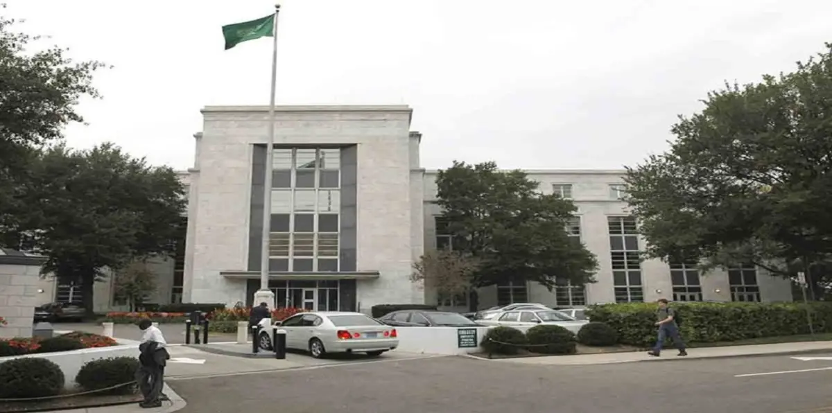 ادعت أنها أميرة.. احتجاز سيدة حاولت الدخول "عنوة" لسفارة السعودية في واشنطن