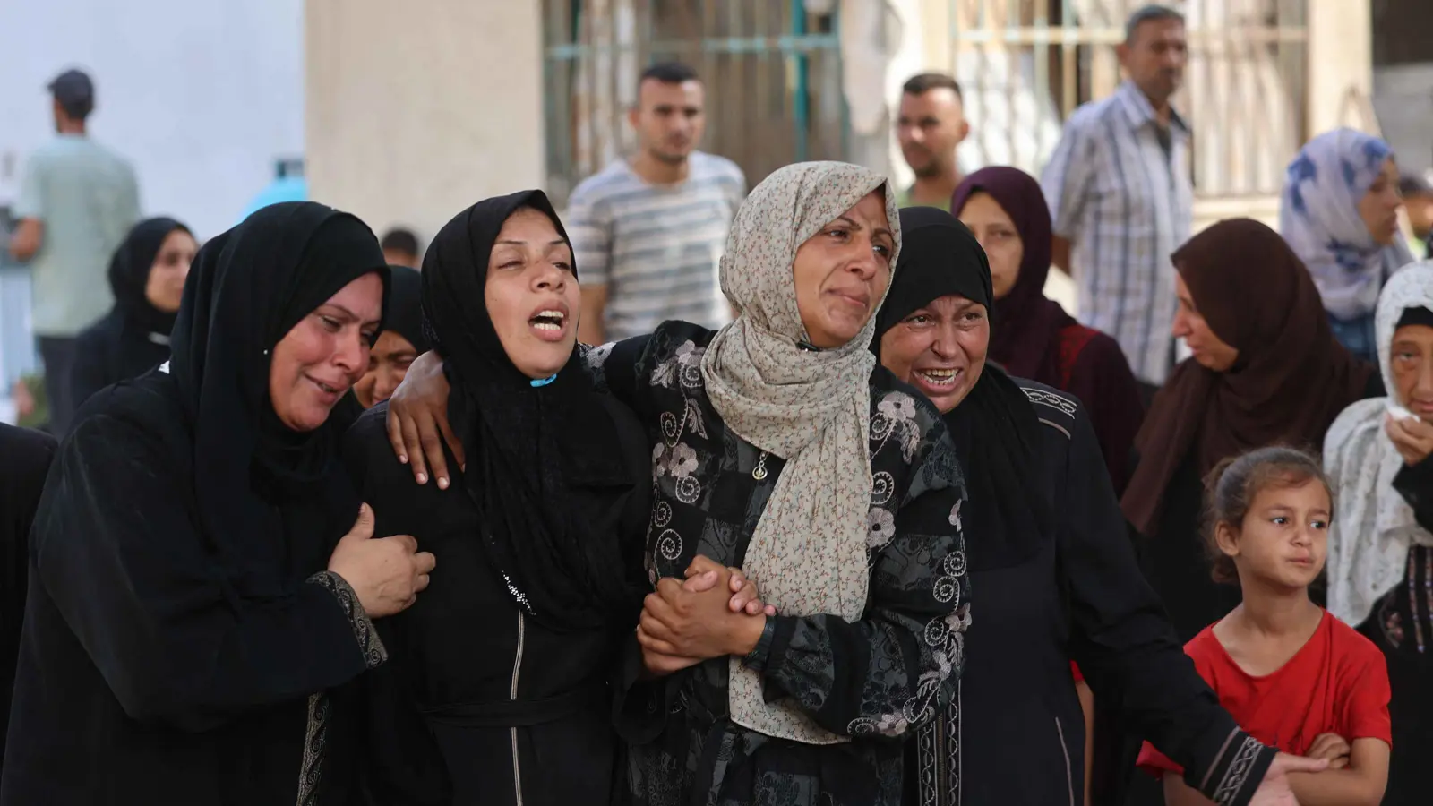 نتنياهو "متفائل" بشأن هدنة غزة وحماس تشدد على "ثبات موقفها"