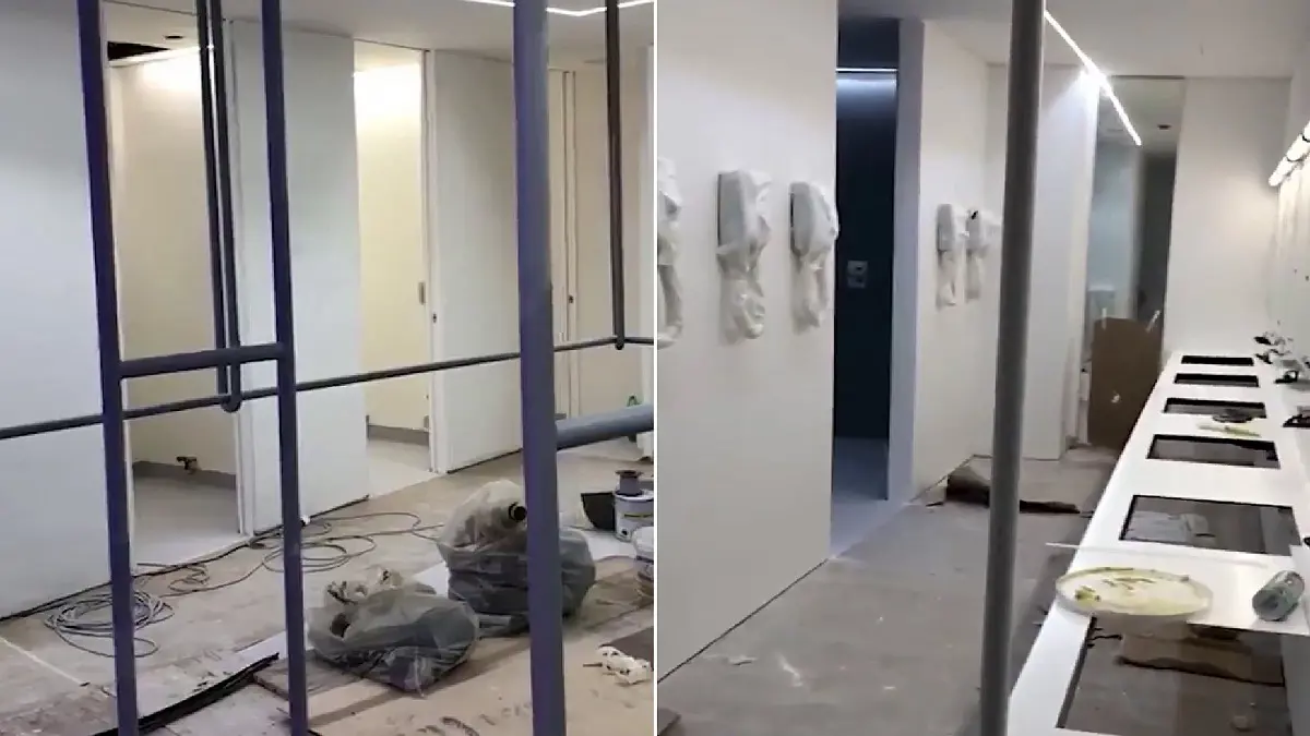 "غرفة الملابس" تثير غضب أنشيلوتي قبل مباراة ليفربول ضد نابولي بدوري أبطال أوروبا (شاهد)