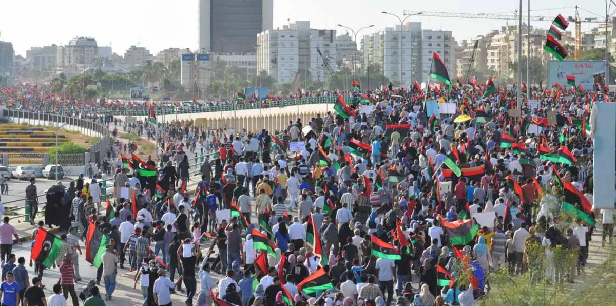 بالفيديو.. مسيرات حاشدة تطوف بنغازي الليبية بعد سيطرة الجيش على آخر معقلين للمتطرفين