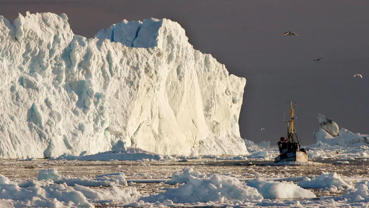  ذوبان الجليد يهدد بقاء سكان قرية في "غرينلاند‎"