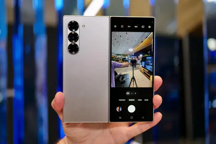 هاتف Galaxy Z Fold6