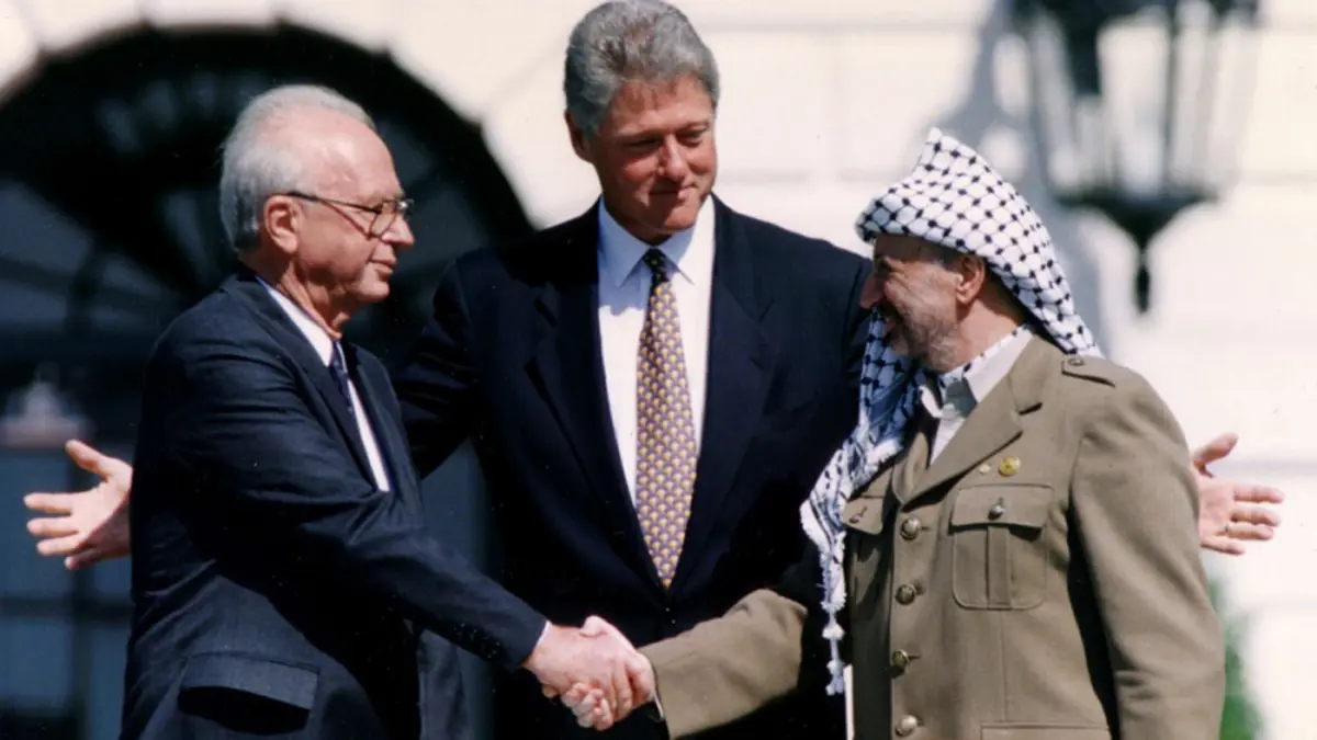 التاريخ الذي يُعلّم السياسة: تجربتا مصر وفلسطين