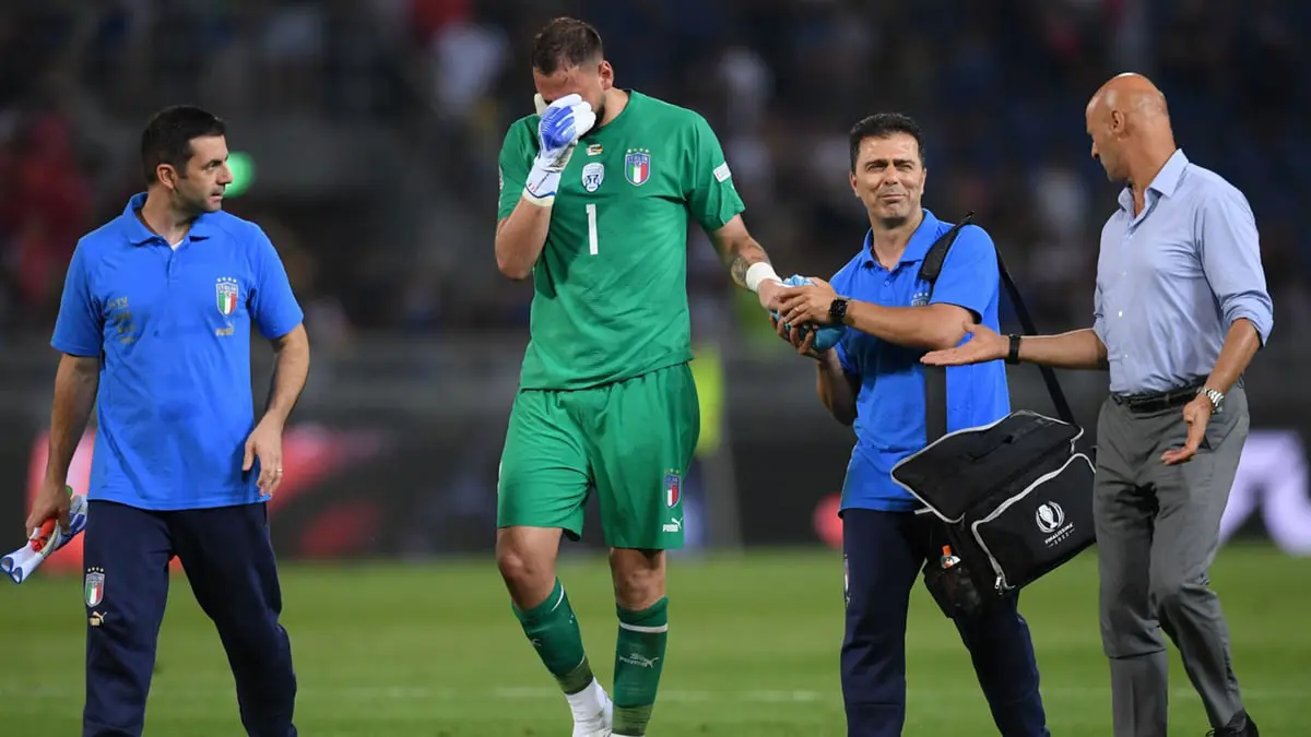 دوناروما يبكي بعد إصابته في مباراة إيطاليا ضد ألمانيا بدوري الأمم الأوروبية