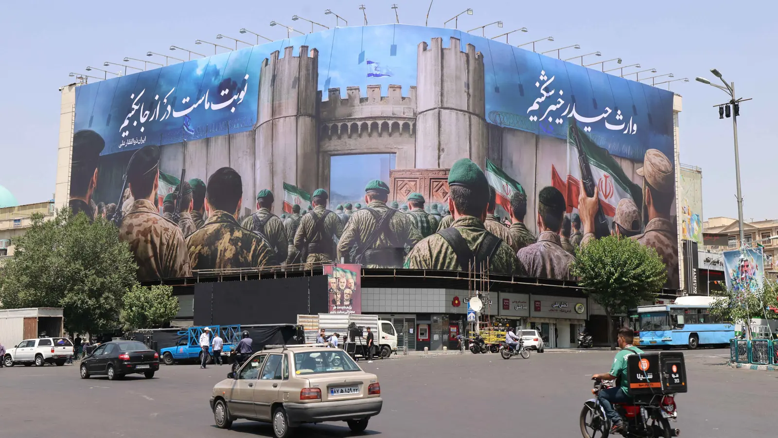 "عملية غامضة".. اغتيال شخصية بارزة على يد "متسللين" في طهران