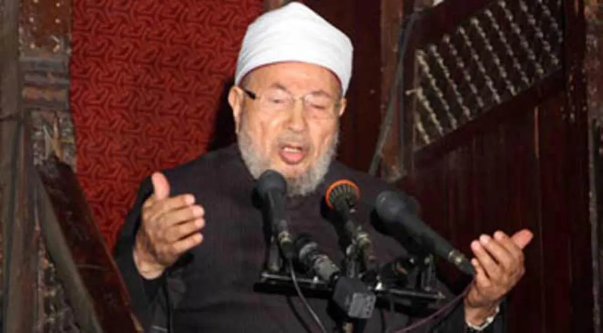 القرضاوي يجدد سيطرة الإخوان على "العلماء المسلمين"