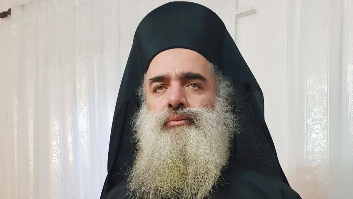 المطران عطا الله حنا يتهم إسرائيل بتسميمه